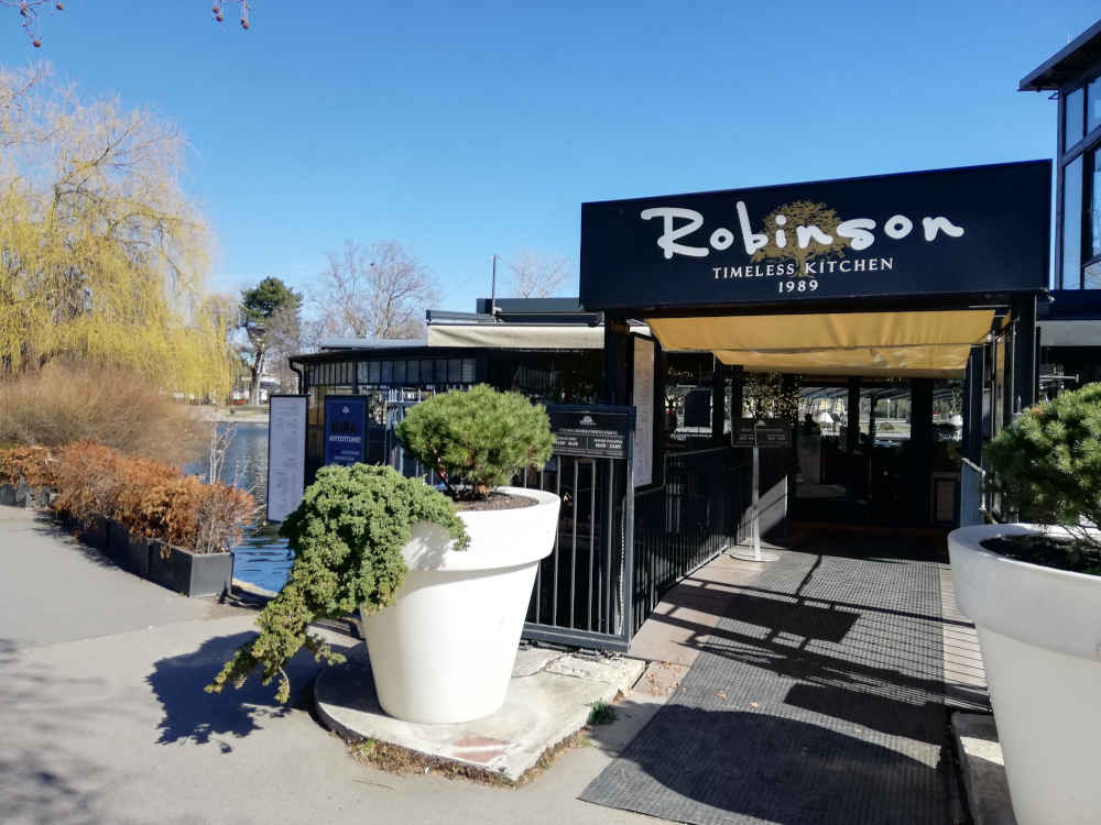 Robinson-Restaurant-Food-near-city-park-Budapest