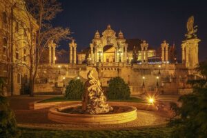 Buda Castle Night walk tour