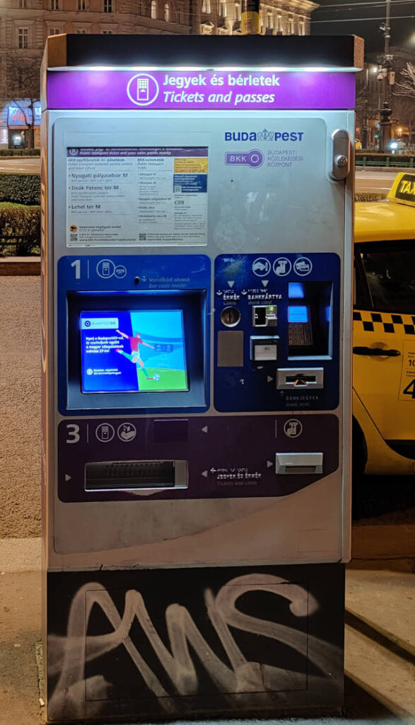 Budapest Bus ticket machine