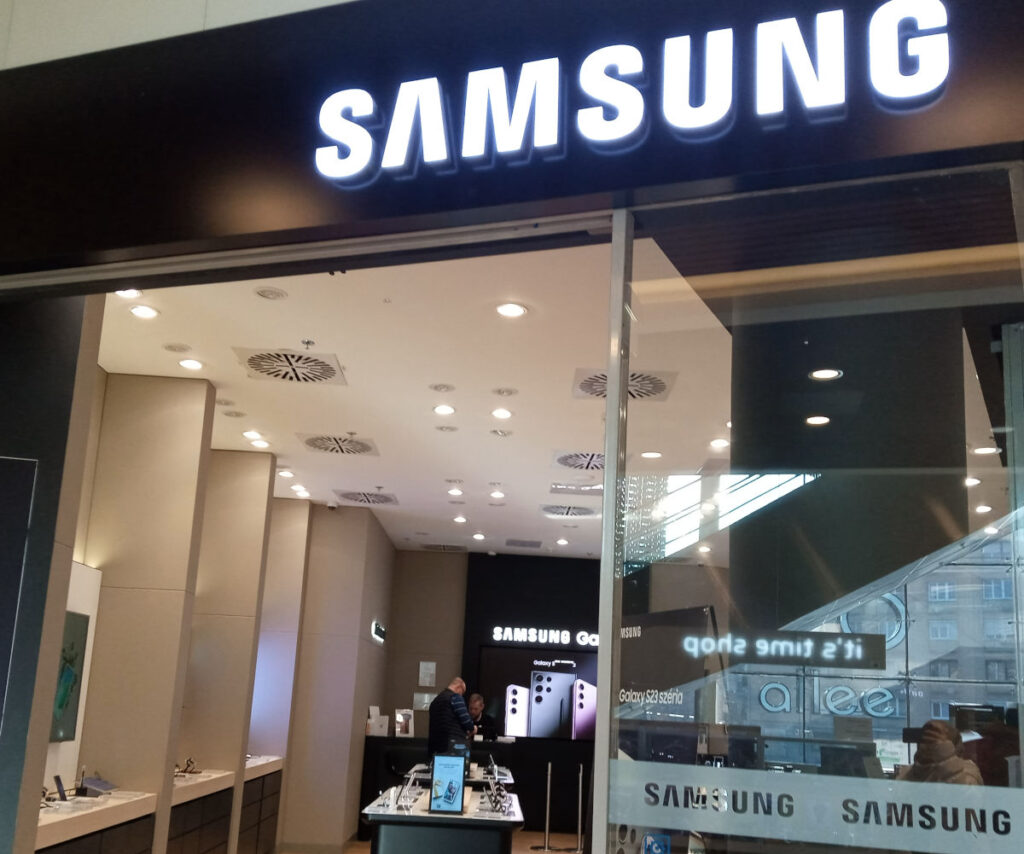 Samsung Phone price Hungary