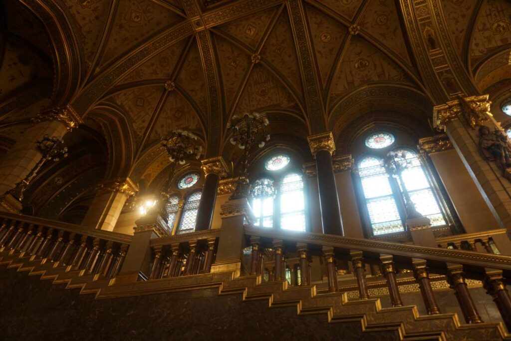 Inside Budapest Parliament with free tour