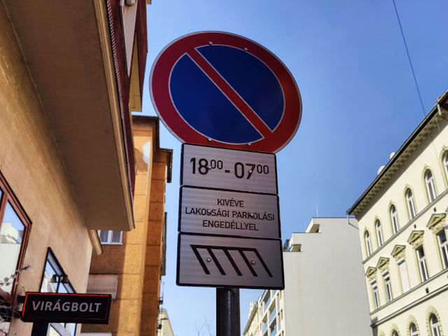 Fine for overnight parking in Budapest streets