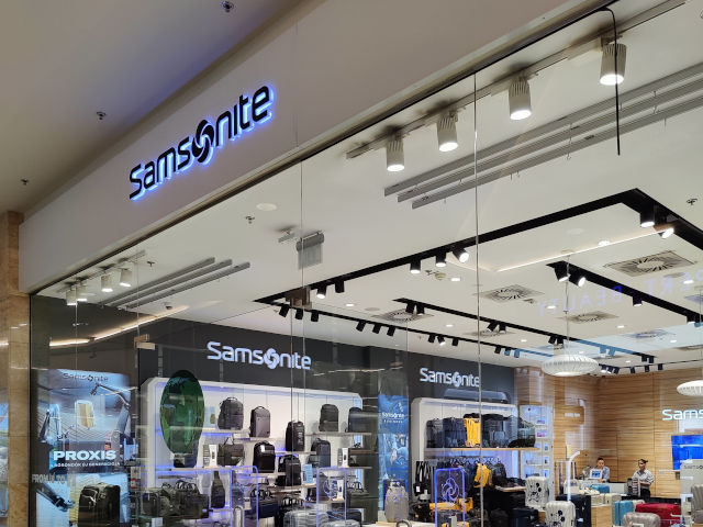 Is there Samsonite store in Budapest